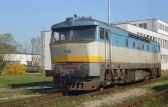 752 027-3