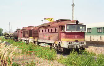 753 374-8