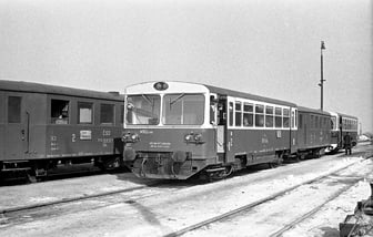 M152.0188