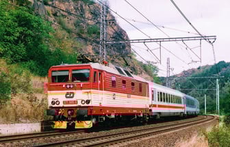 371 005-0