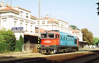 752 001-8