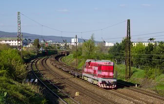 742 645-5
