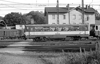810 208-9
