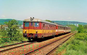 830 093-1