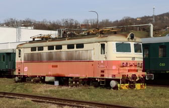 242 228-5