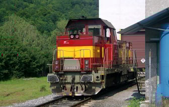 731 033-7