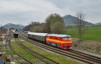 751 033-2