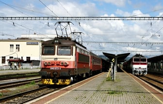 272 273-1