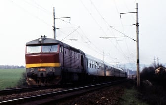 751 032-4