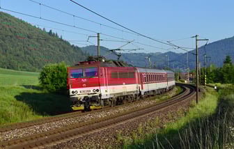 162 003-8