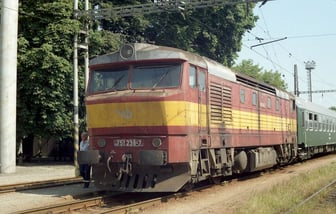 751 238-7