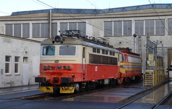 242 285-5