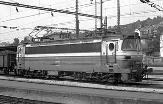 230 046-5