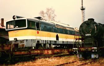 753 307-8
