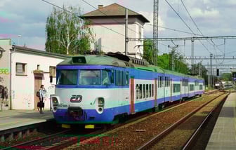 452 022-7