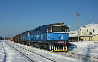 753 757-4