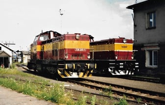 735 285-9