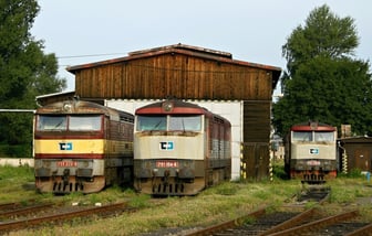 751 228-8