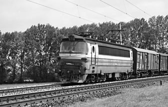 240 123-0