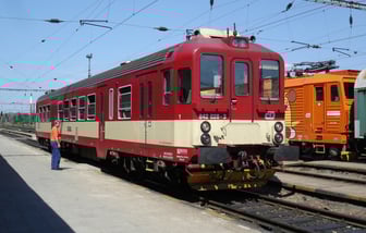 842 028-3