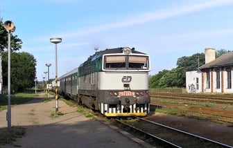 754 043-8