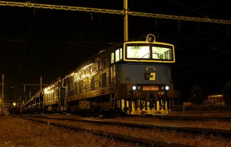 753 758-2