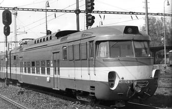 451 028-5