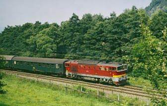 753 279-9