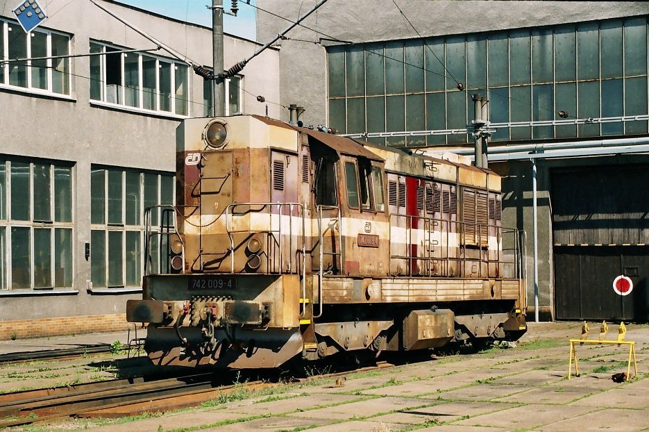 742.009-4
