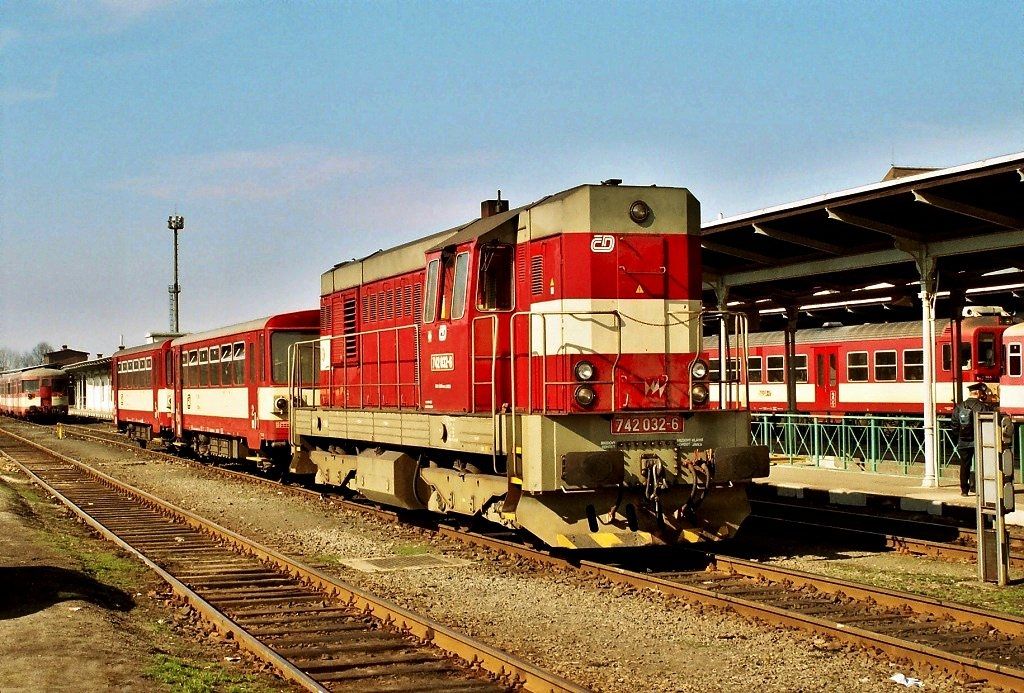 742 032-6