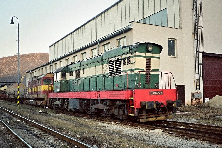 771 075-9