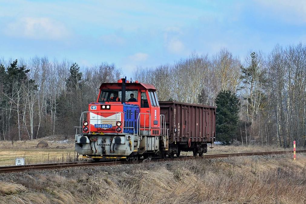 708 004-7