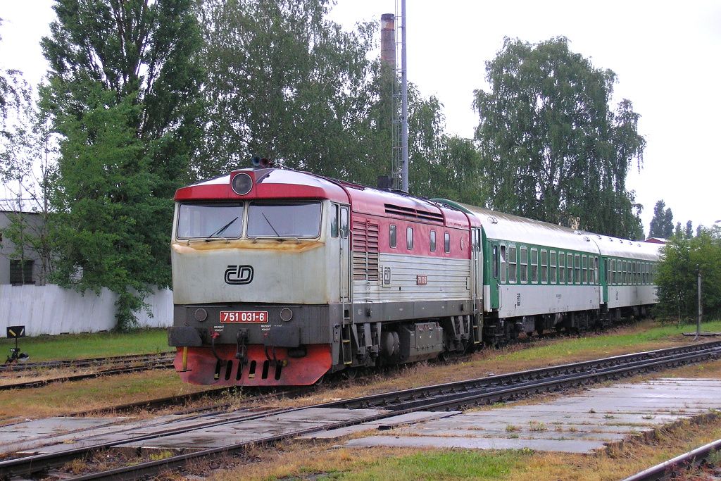 751 031-6