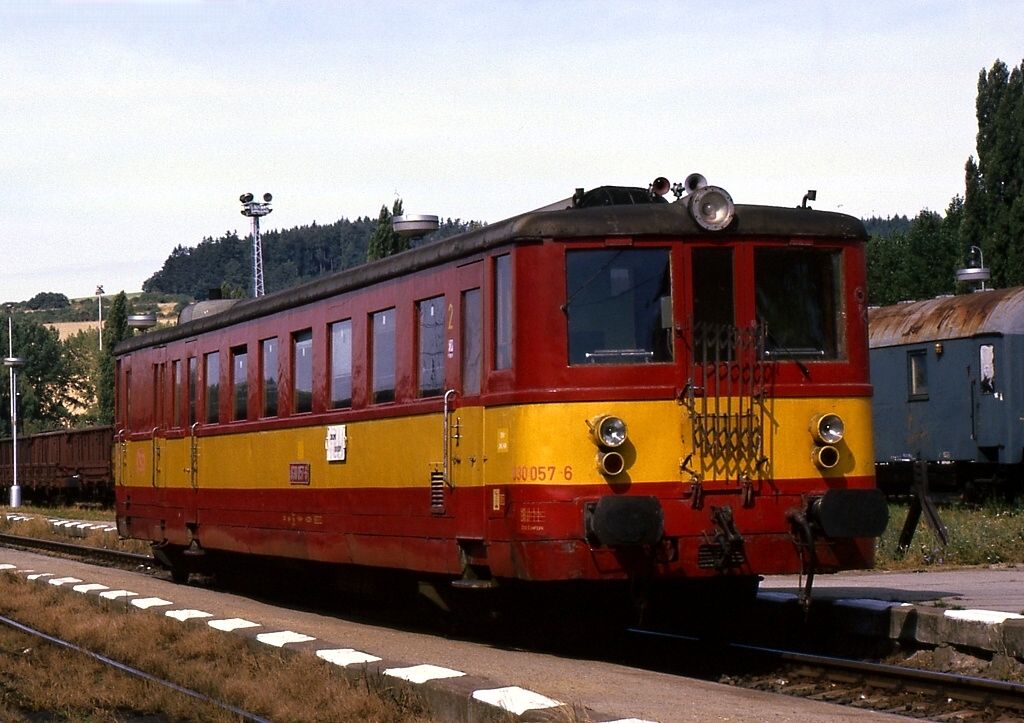 830 057-6