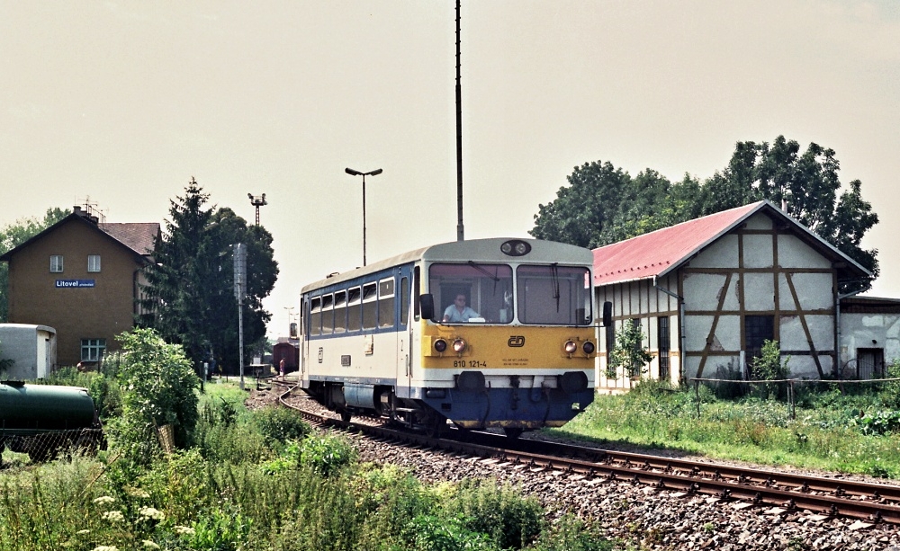 810 121-4