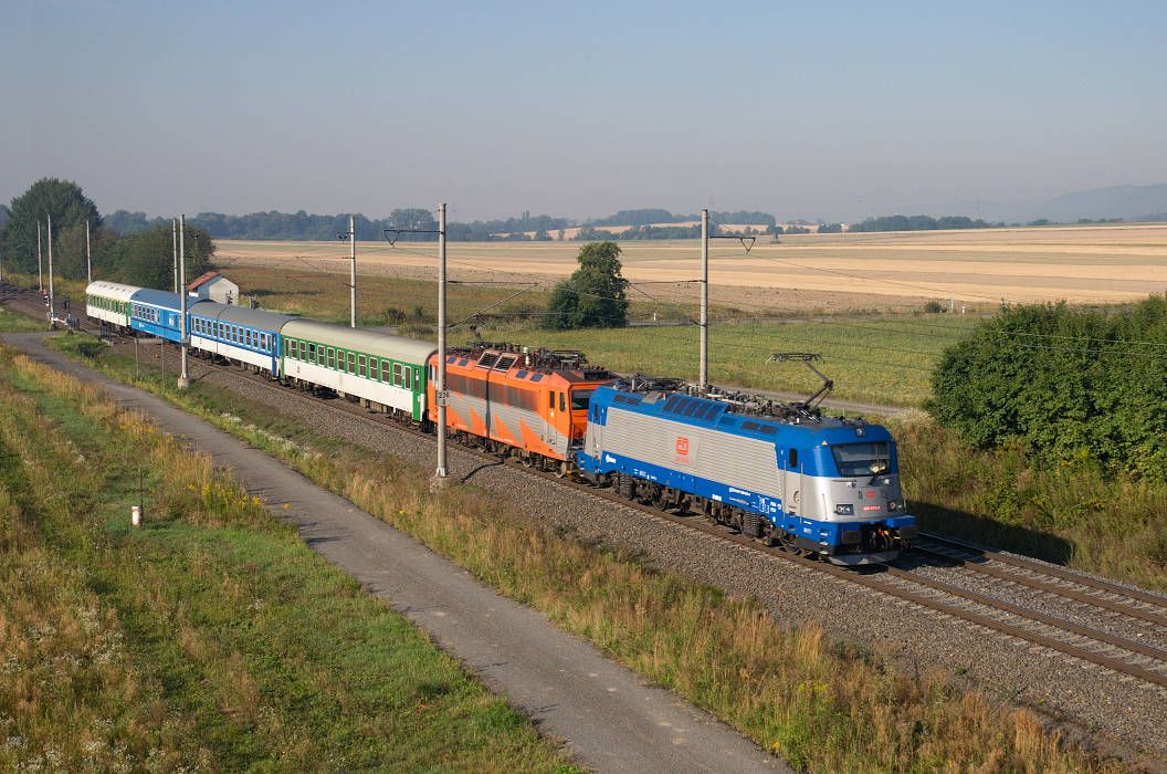 380 015-8