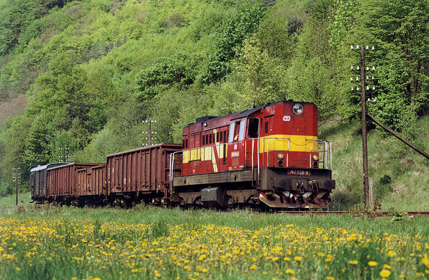 742 028-4