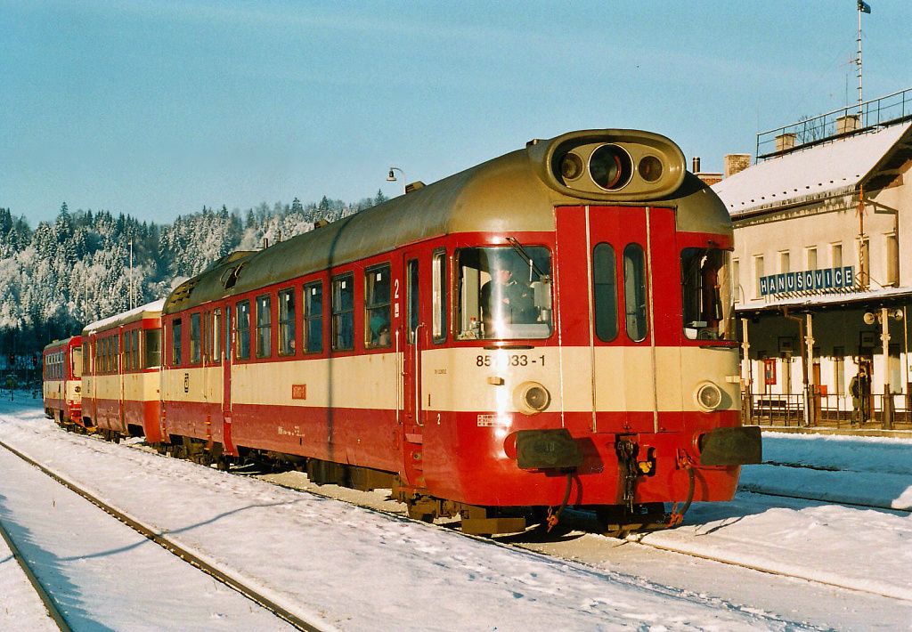 851 033-1
