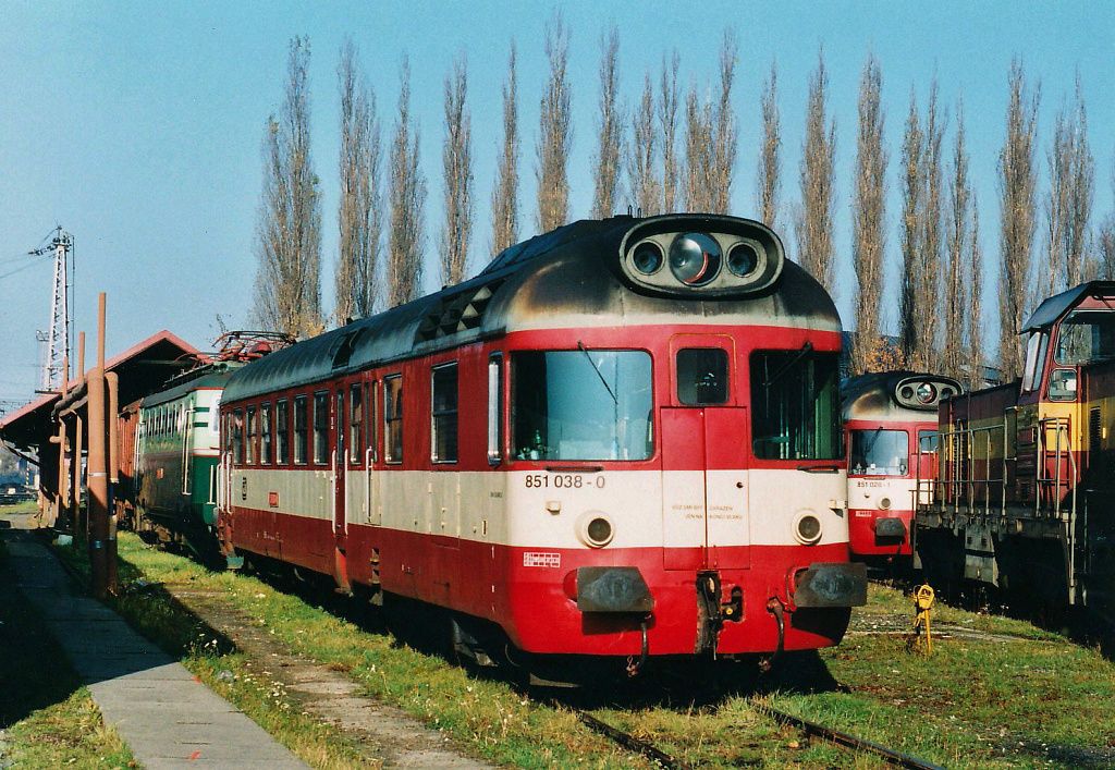 851 038-0
