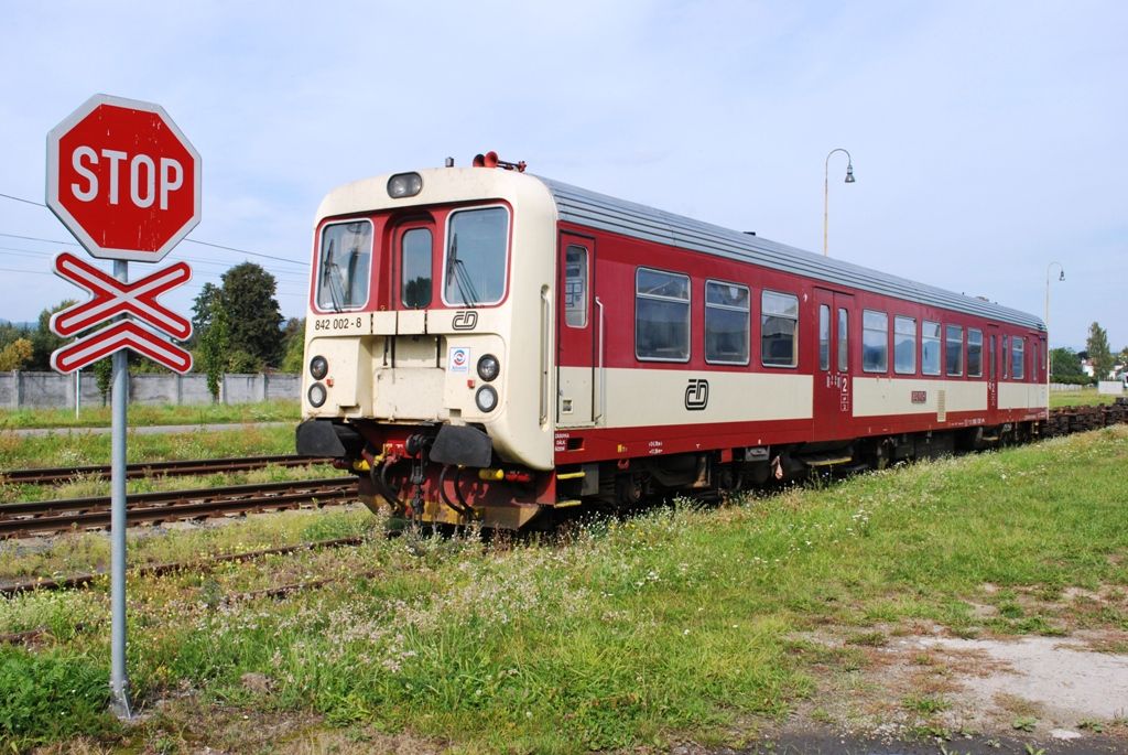 842 002-8