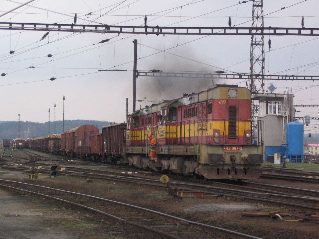 742 067-2