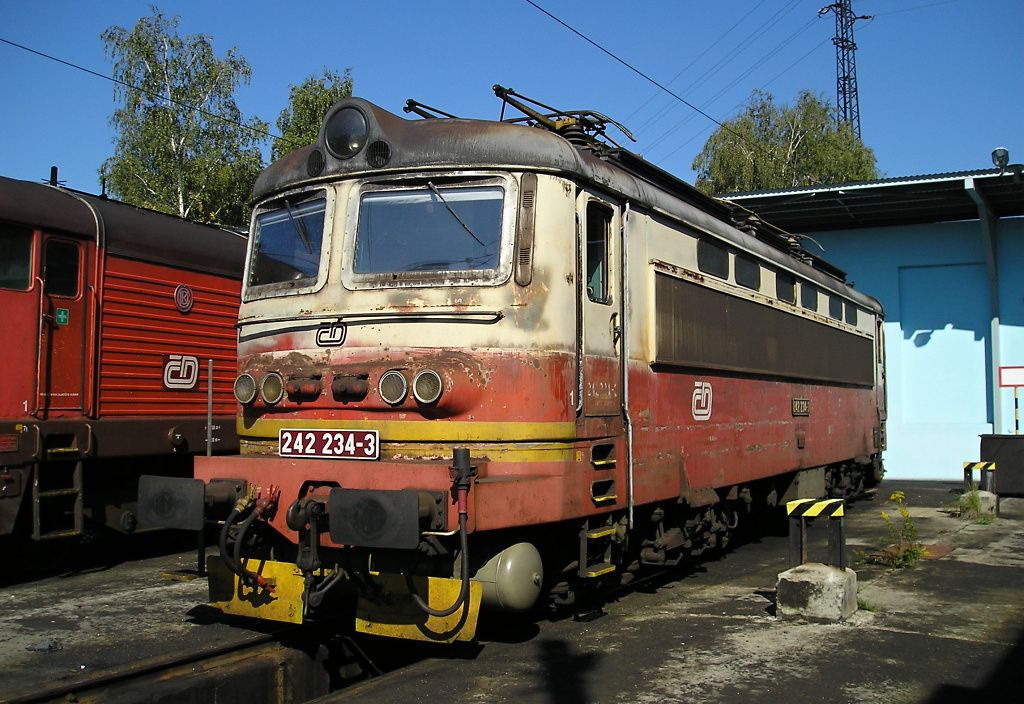 242 234-3