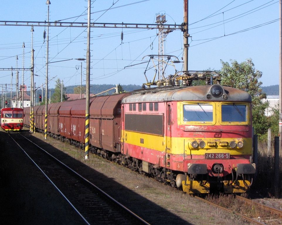242 266-5