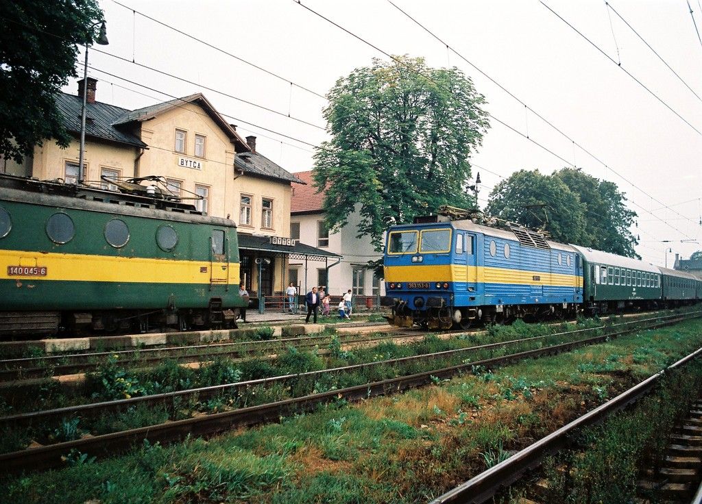 363 153-8