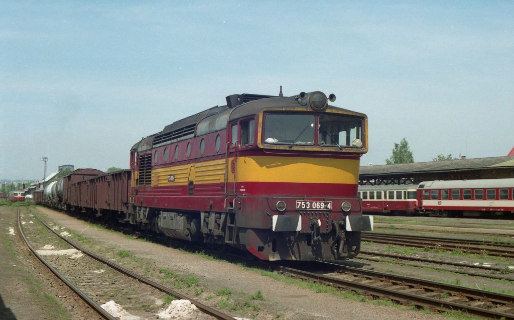 753 069-4