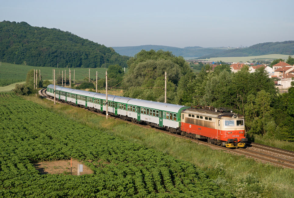 242 221-0
