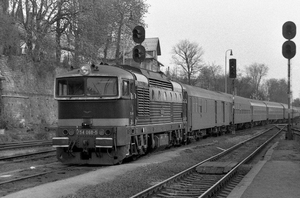 754 068-5