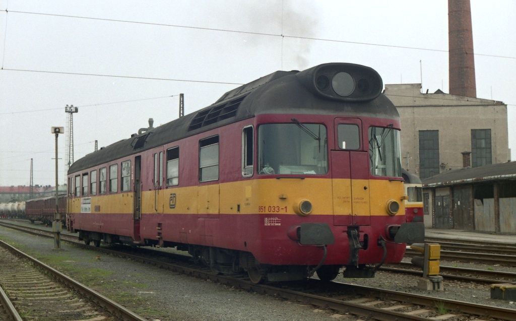 851 033-1
