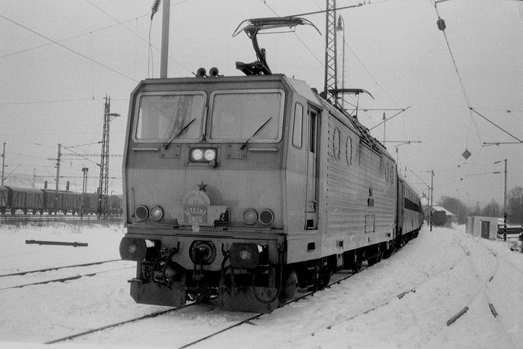 ES499.1002