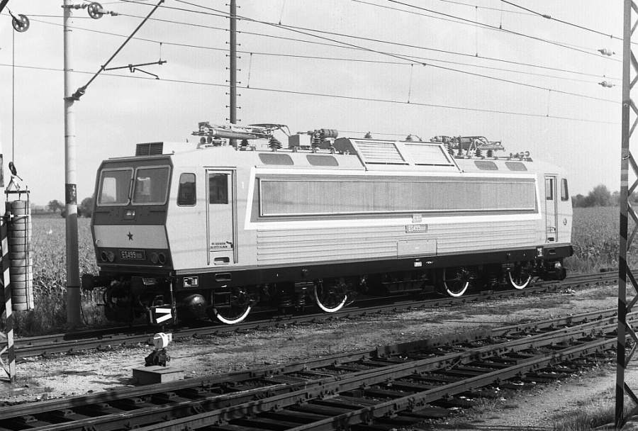 ES499.1001